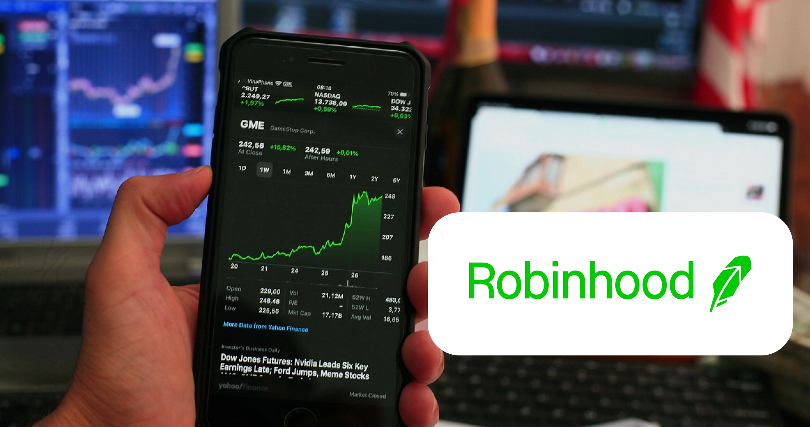 Are There Risks in Robinhood's Record-Breaking Revenue?